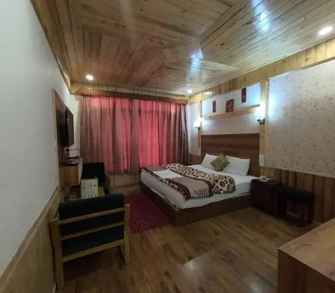 Luxury Oda