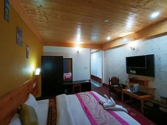 Luxury Oda