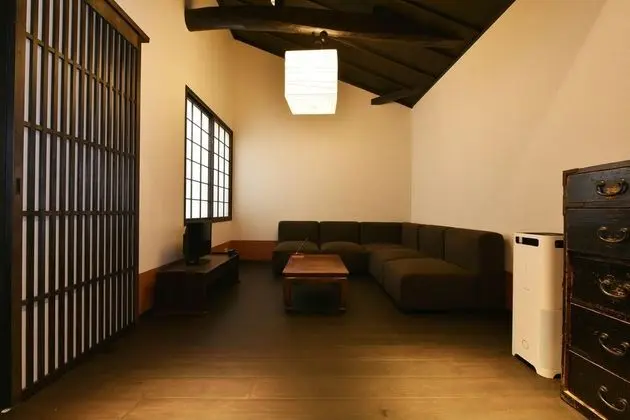 Traditional Ev (Whole Rent Town House)