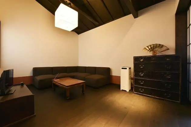 Traditional Ev (Whole Rent Town House)