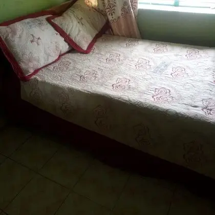 Büyük Yataklı Tek Kişilik Oda
