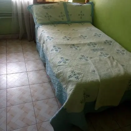 Büyük Yataklı Tek Kişilik Oda
