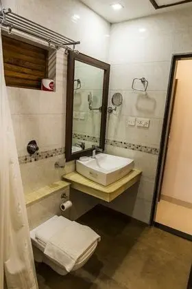 Deluxe Tek Büyük Yataklı Oda, 1 En Büyük (King) Boy Yatak, Sigara İçilmez, Bahçe Manzaralı