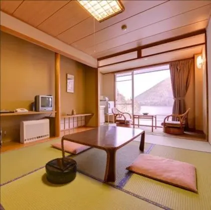 Traditional Oda, Özel Banyo, Göl Manzaralı (Main Building, Dinner at Restaurant)