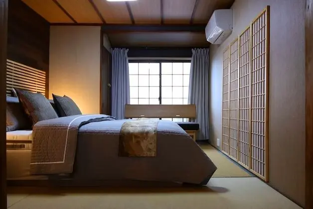 Deluxe Ev (Ikkō 10)