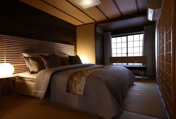Deluxe Ev (Ikkō 10)