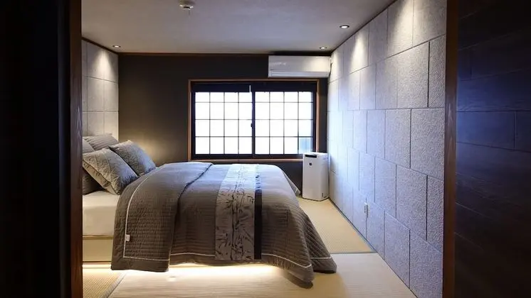Deluxe Ev (Ikkō 9)