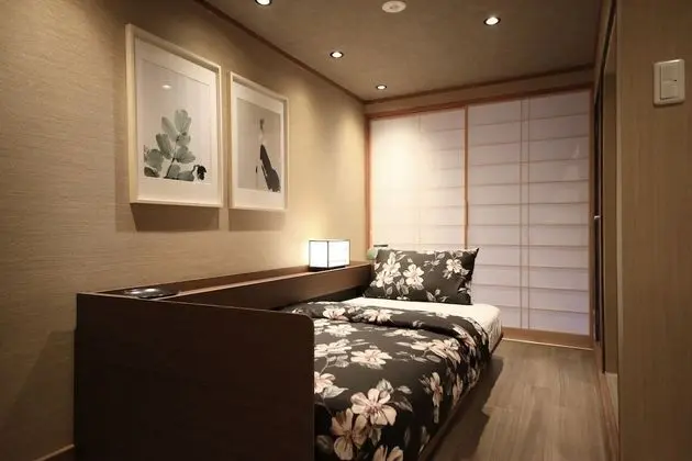 Deluxe Ev (Ikkō 9)
