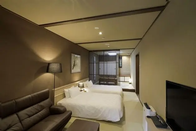 Superior Oda (Japanese Style B)