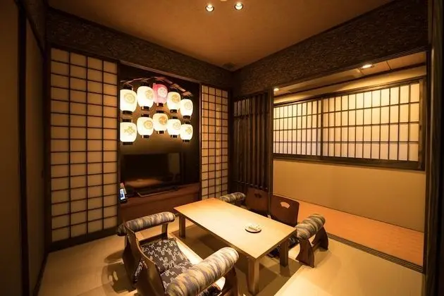Deluxe Dört Kişilik Oda (Gion)
