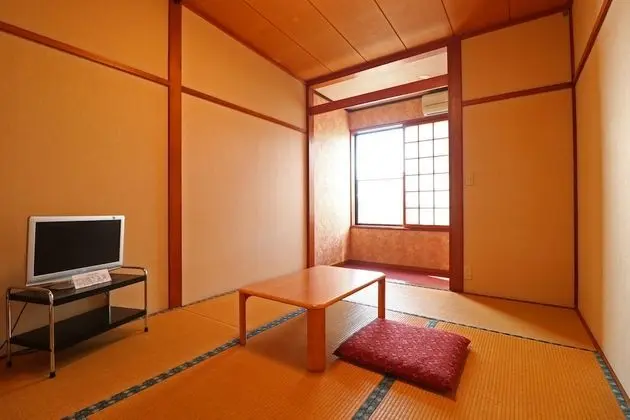 Traditional Üç Kişilik Oda (Japanese-Style, 6 Tatami Mats)