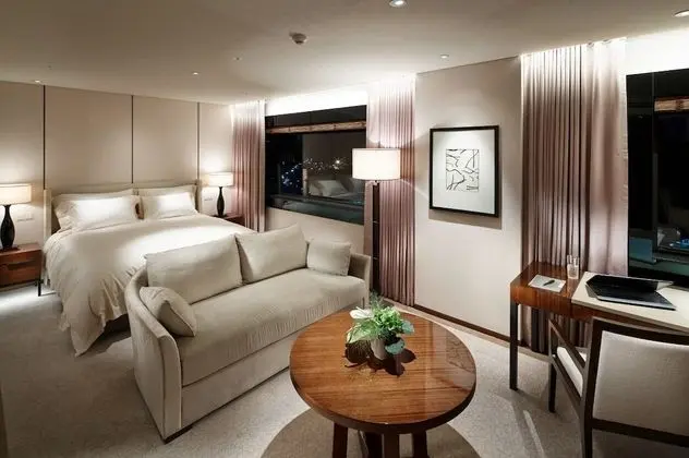 Executive Business Deluxe Double (The Executive Lounge Access) (Outdoor Swimming Pool)
