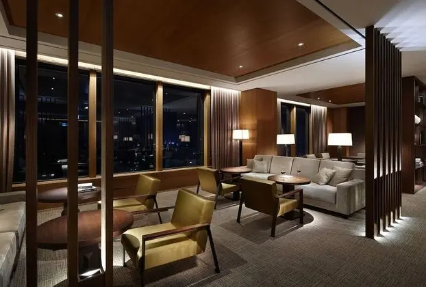 Executive Business Deluxe Twin (The Executive Lounge Access) (Outdoor Swimming Pool)