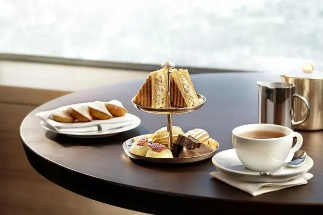 Executive Business Deluxe Twin (The Executive Lounge Access) (Outdoor Swimming Pool)