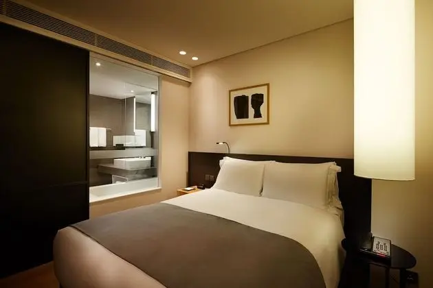 Deluxe Tek Büyük Yataklı Oda (Grand / Floor 25 ~ 27)