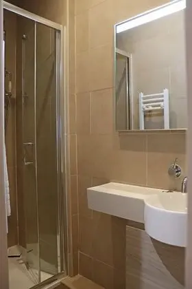 Tek Kişilik Oda, Nehir Manzaralı