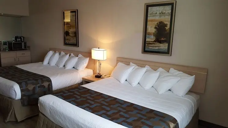 Standard Room, 2 King Beds