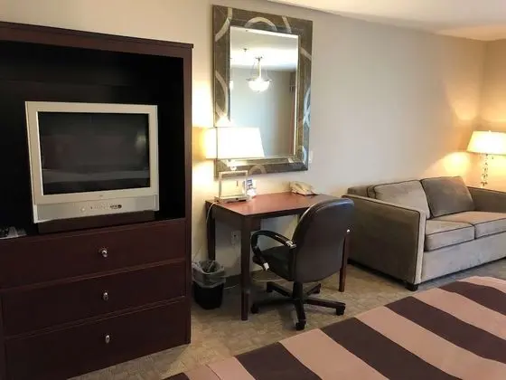 Executive Suite 1 King with Kitchen