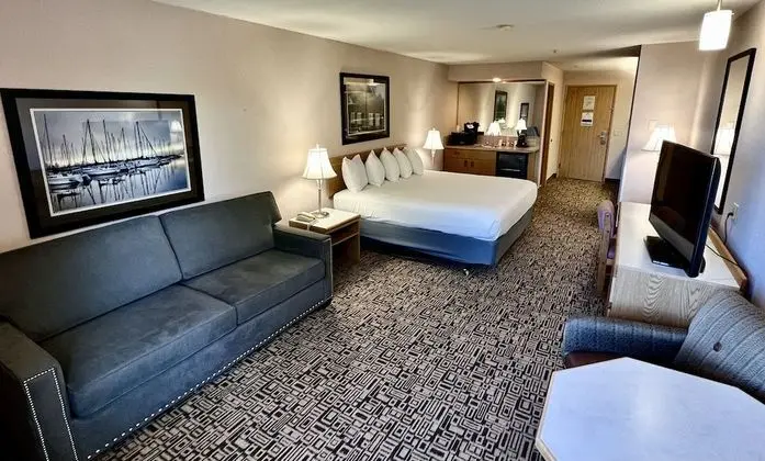 Süit, 1 En Büyük (King) Boy Yatak ve Çekyat, Sigara İçilmez