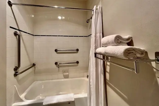 Süit, 2 Büyük (Queen) Boy Yatak, Sigara İçilmez