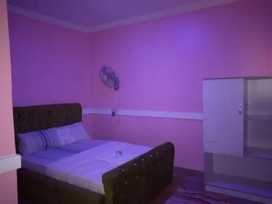 Tek Büyük Yataklı Oda