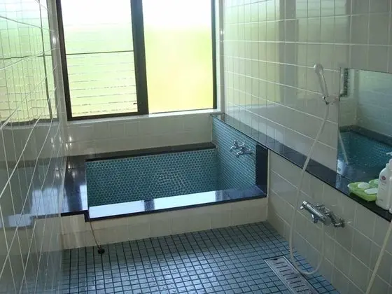 Traditional Oda, Ortak Banyo