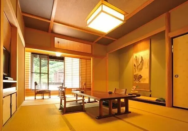 Traditional Oda, Ortak Banyo, Nehir Manzaralı (Japanese Standard Room w/ Shared Bath)