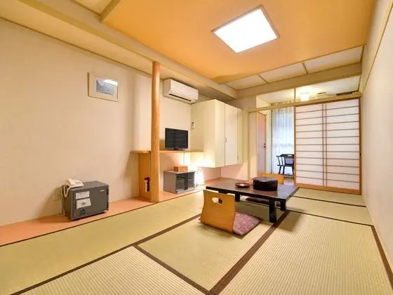 Traditional Oda (Japanese Style, for 4, Private Toilet)