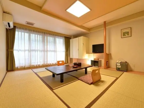 Traditional Oda (Japanese Style, for 5 Guests)
