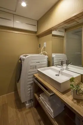 Ev