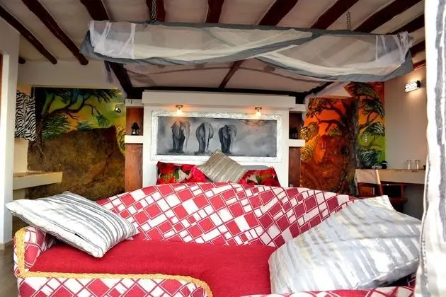 Büyük Yataklı Tek Kişilik Oda, 1 Tek Kişilik Yatak, Sigara İçilmez