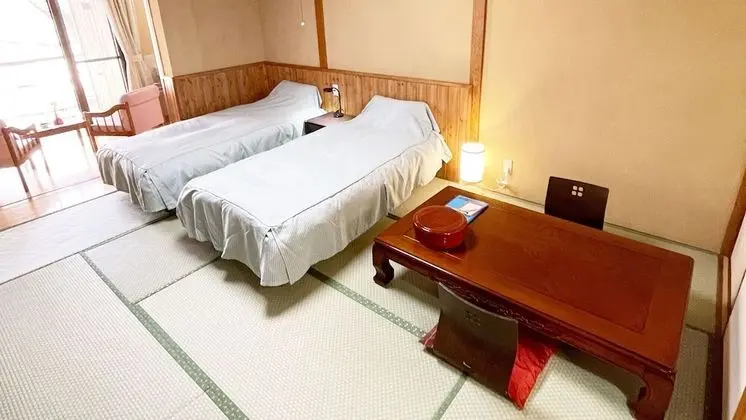Traditional Oda (Japanese Style for 5 Guests)