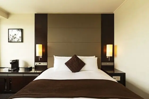 Premier Tek Büyük Yataklı Oda, Sigara İçilmez (High Floor, Main Tower)