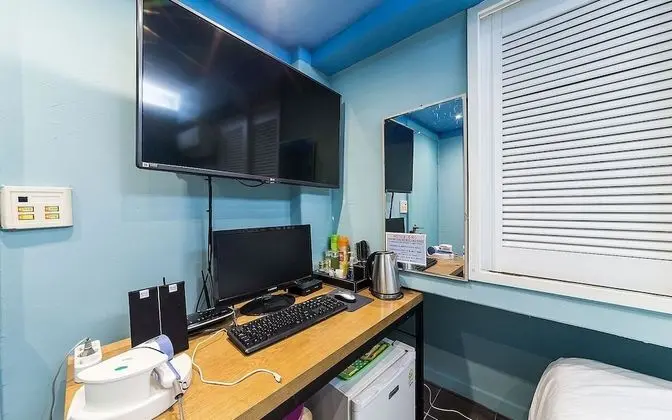 Oda (A small room)