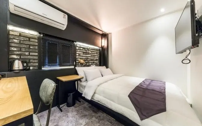 Oda (Cozy room (Netflix available))
