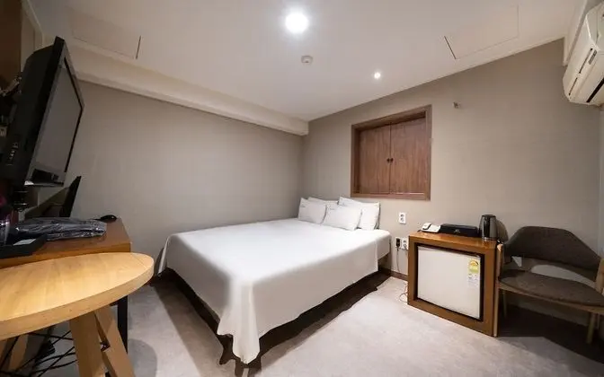 Oda (Semi-suite room)