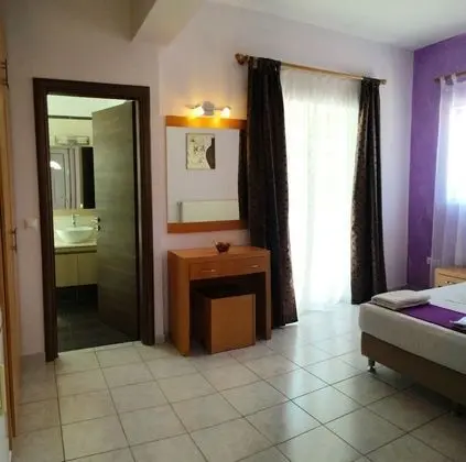 Stüdyo, Bahçe Manzaralı