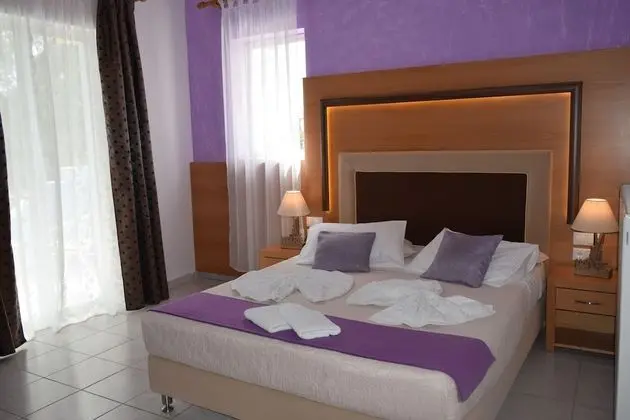 Stüdyo, Bahçe Manzaralı
