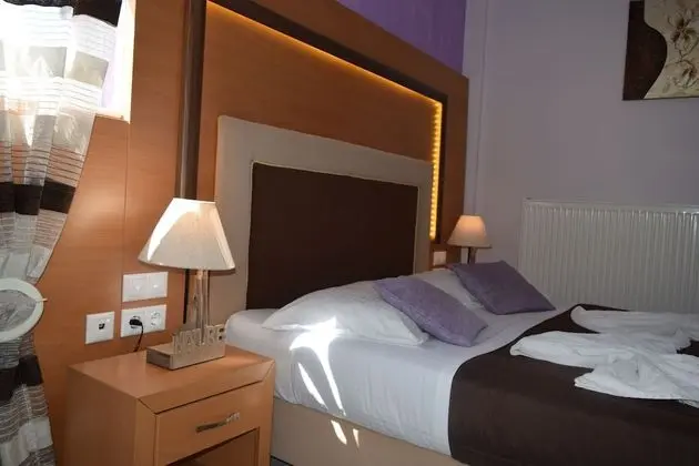 Stüdyo, Bahçe Manzaralı