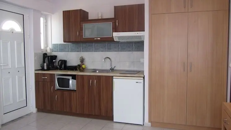 Stüdyo, Bahçe Manzaralı