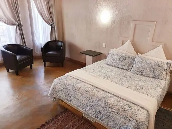 Family Tek Büyük Yataklı Oda