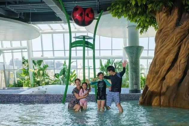 Superior Oda (Sky pool + Water park for 2)