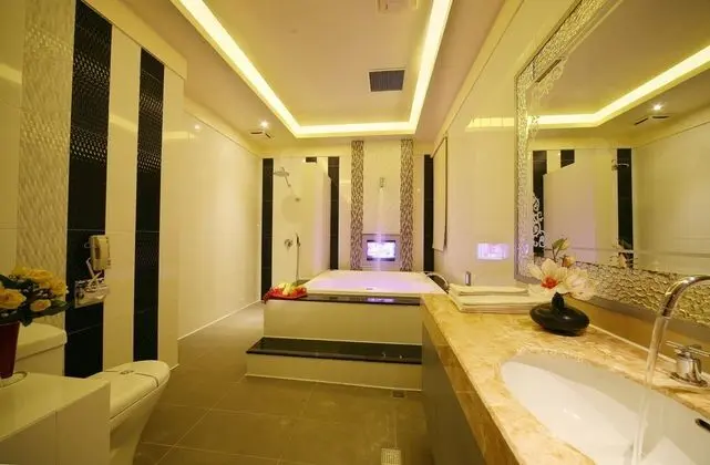 Comfort Tek Büyük Yataklı Oda (no continuously stay)