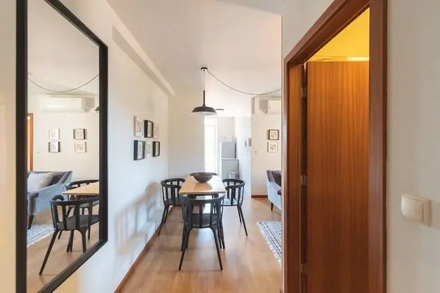 Apart Daire, 2 Yatak Odası, Nehir Manzaralı