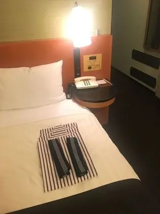 Tek Büyük Yataklı Oda, Sigara İçilebilir