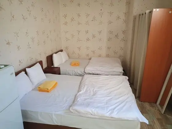 Basic İki Ayrı Yataklı Oda, Ortak Banyo