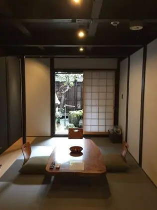 Traditional Ev (Kyoto-style)