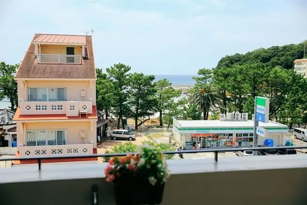 İki Ayrı Yataklı Oda, Sigara İçilmez, Deniz Manzaralı