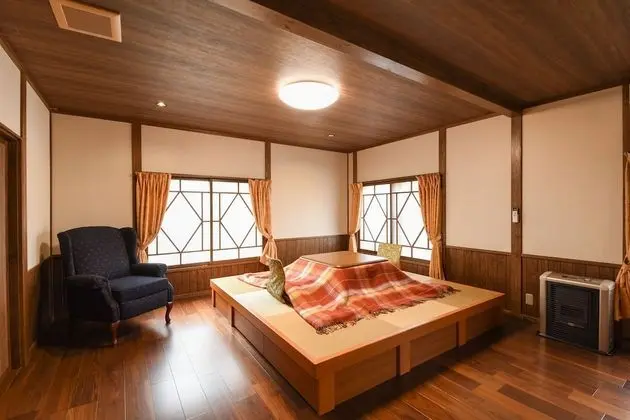 Oda (Japanese Western Style, for 5 Guests)