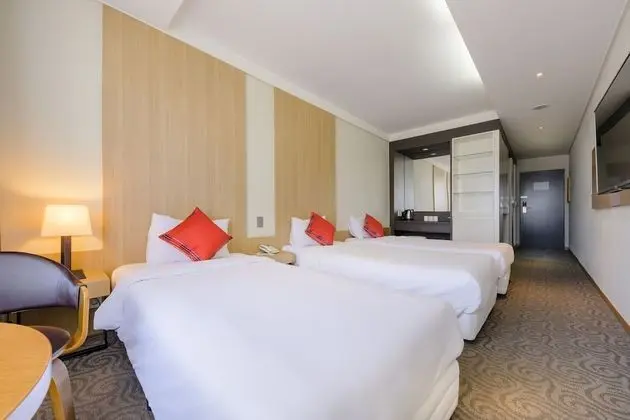 Deluxe Üç Kişilik Oda, 1 Yatak Odası, Sigara İçilmez, Şehir Manzaralı